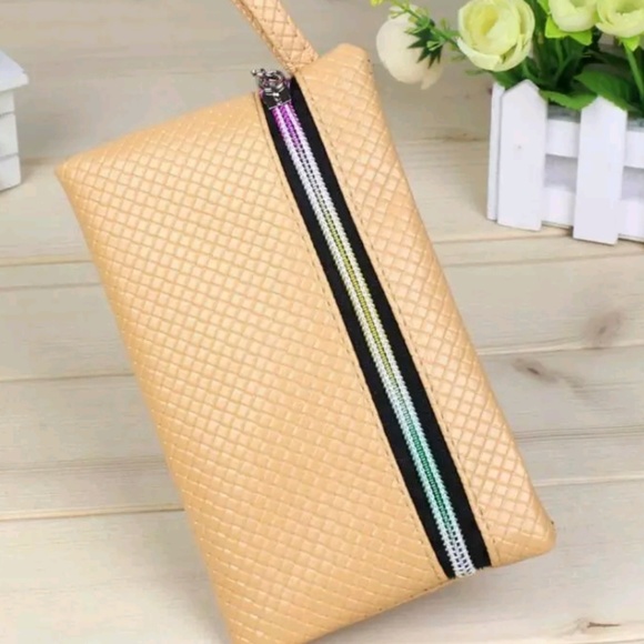 FREE with any $25+ Purchase! Small Zipper Bag - Picture 2 of 4